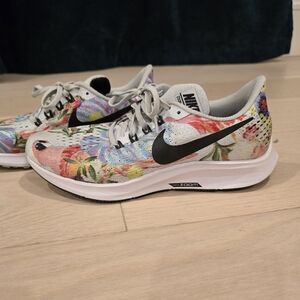 Nike Zoom Pegasus 35 - Size 7.5